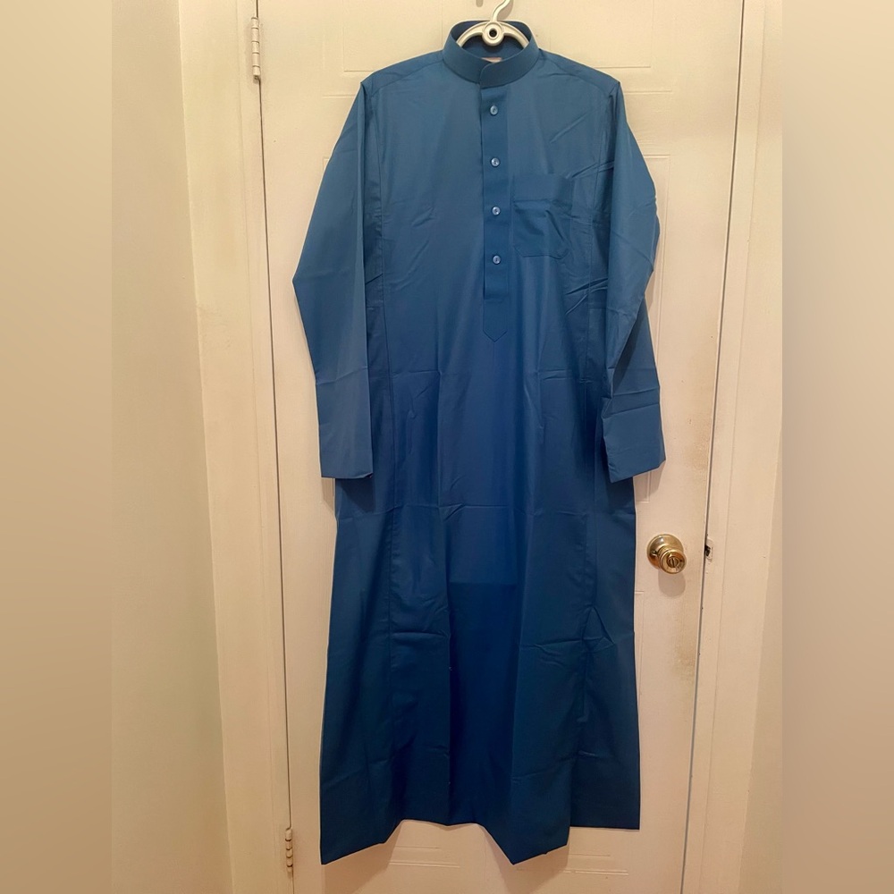 Men's Long Blue Thobe / Jubba in 58M Brand New